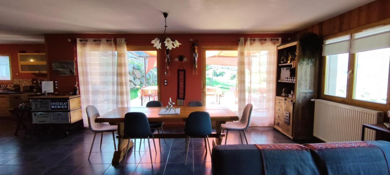 Maison D'Hotes Le Shorten Heches Buitenkant foto