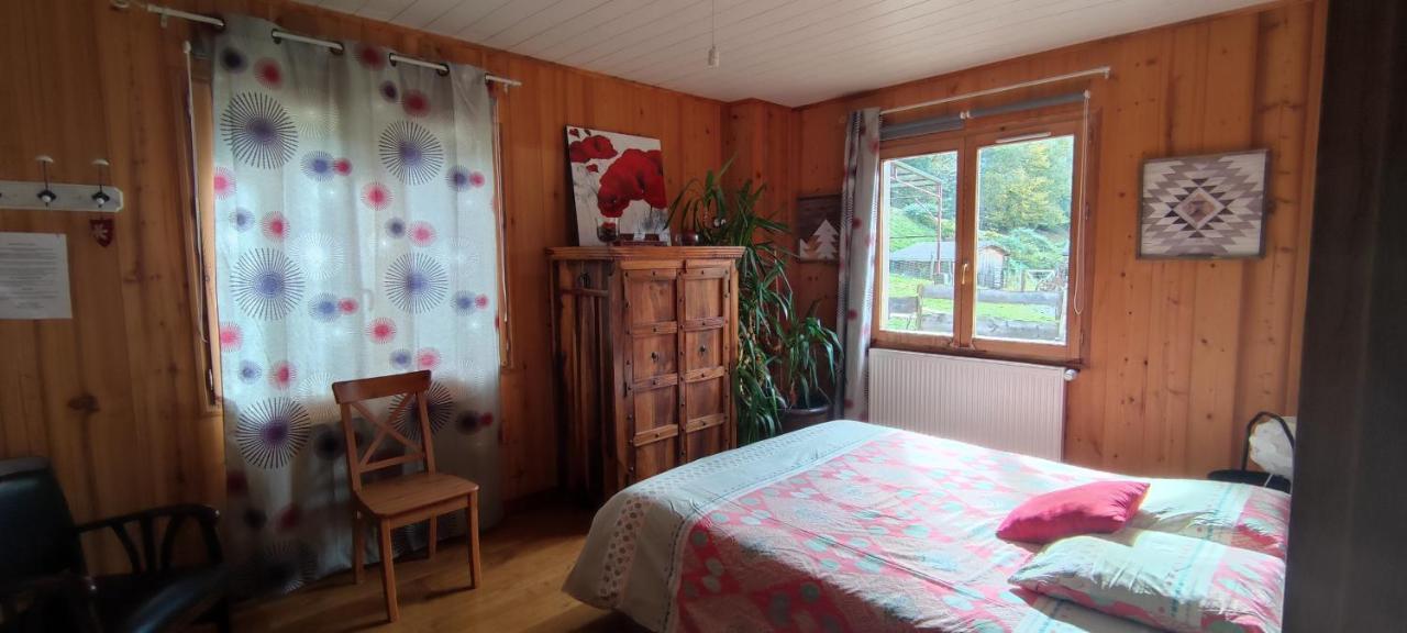 Maison D'Hotes Le Shorten Heches Buitenkant foto